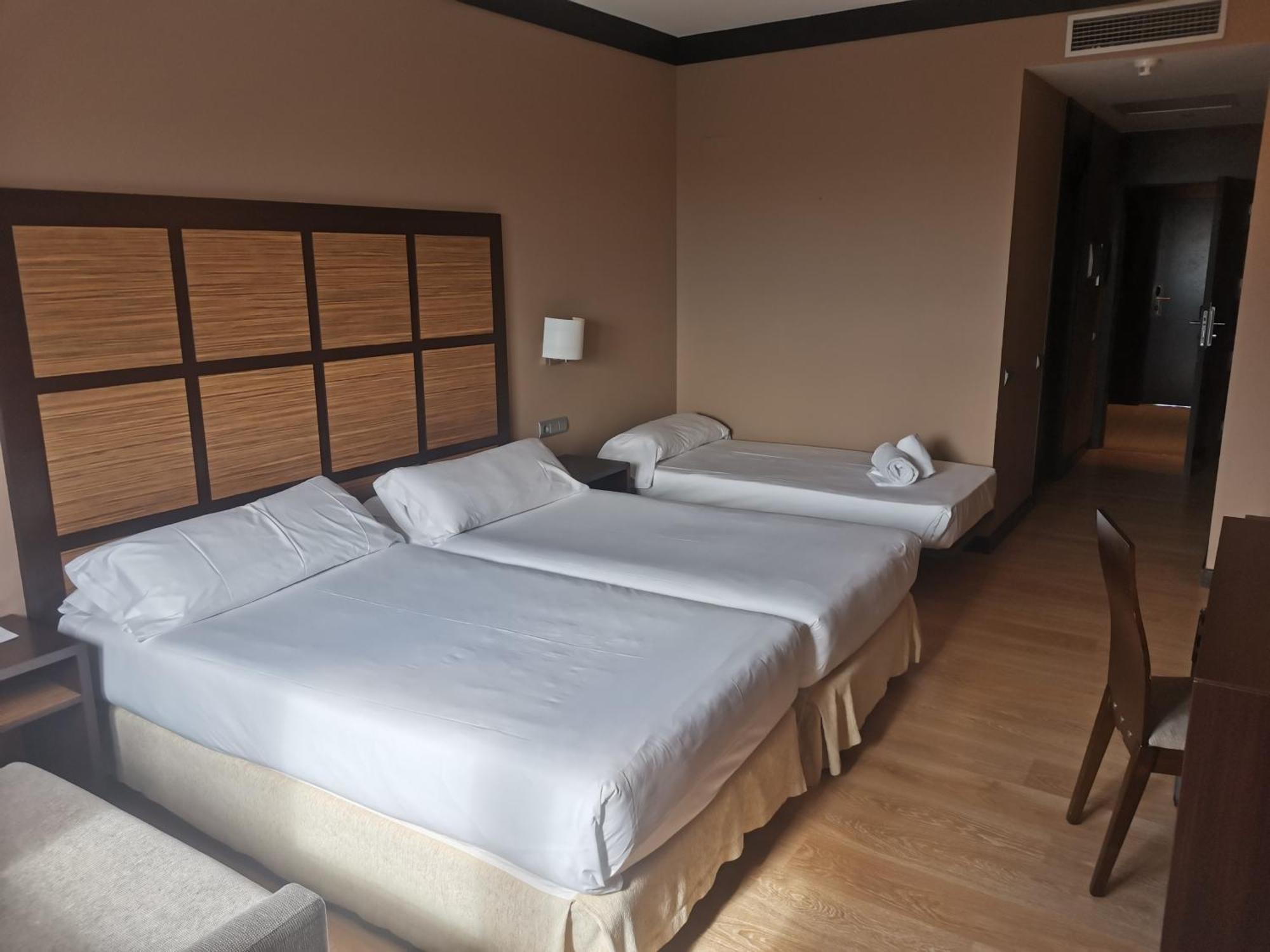 Aparthotel Attica 21 Valles Sabadell Exterior foto